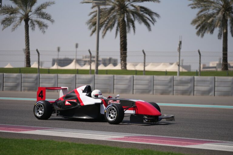 Why F1 Simulator Racing is Perfect for Corporate Team Building